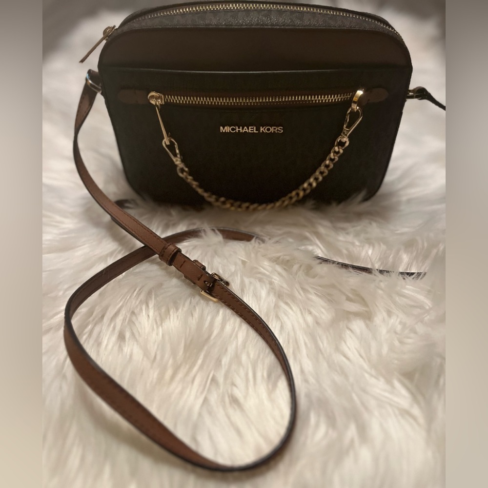 New With Tags Michael Kors Jet Set Logo Crossbody